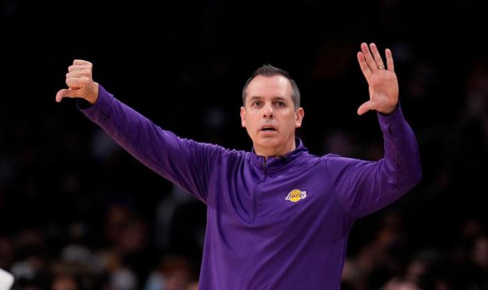 曝湖人暂无解雇沃帅计划！名记分析湖人难以促成大交易：手里筹码太少