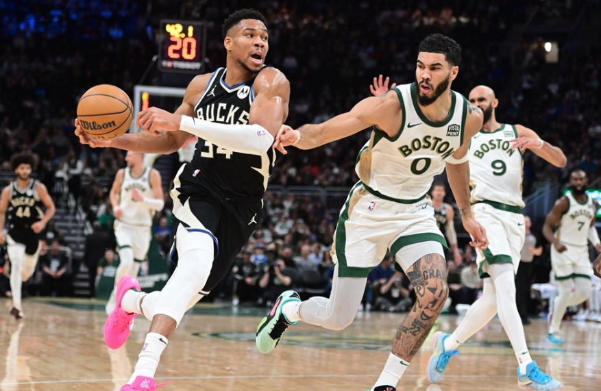 雄鹿33分狂赢联盟第一：25-0打得绿军提前半场投降 全美直播被突然取消