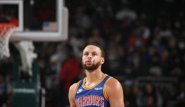 情商太高！格林接受采访直言对于现在的孩子们，库里就像他们的乔丹