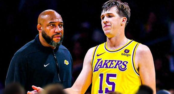 里夫斯无视主帅一幕曝光：拒绝击掌全程不搭理 湖人仍拒绝用他换穆雷