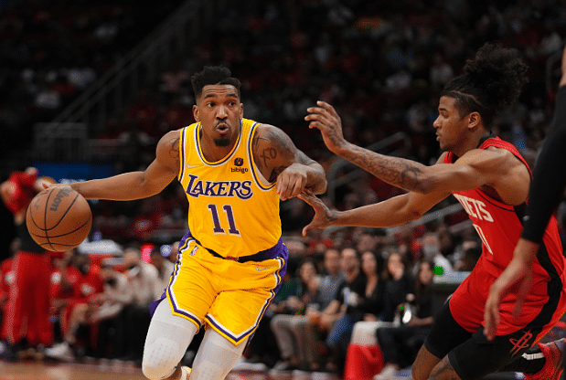 45分6板5助，23岁小将得到詹姆斯认可：他在场就是威胁！