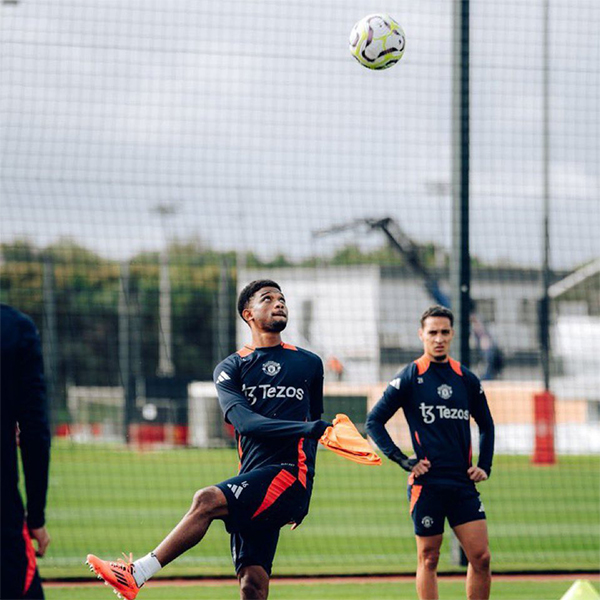 曼联拟为迪亚洛提供新合同，边锋表现亮眼成焦点