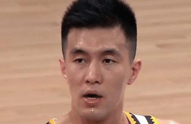 气愤！郭艾伦亲自连线，爆粗怒斥网红：私生活造谣，惹怒郭爸爸