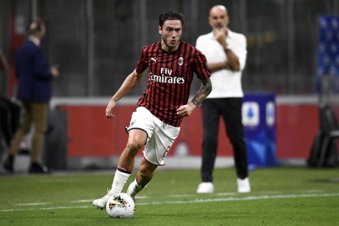 续约四年+年薪160万! 米兰想续约卡拉布里亚