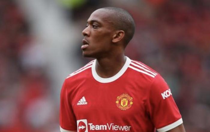 马夏尔拒绝降薪离开曼联，C罗将让他沦为替补！卡瓦尼想走走不了