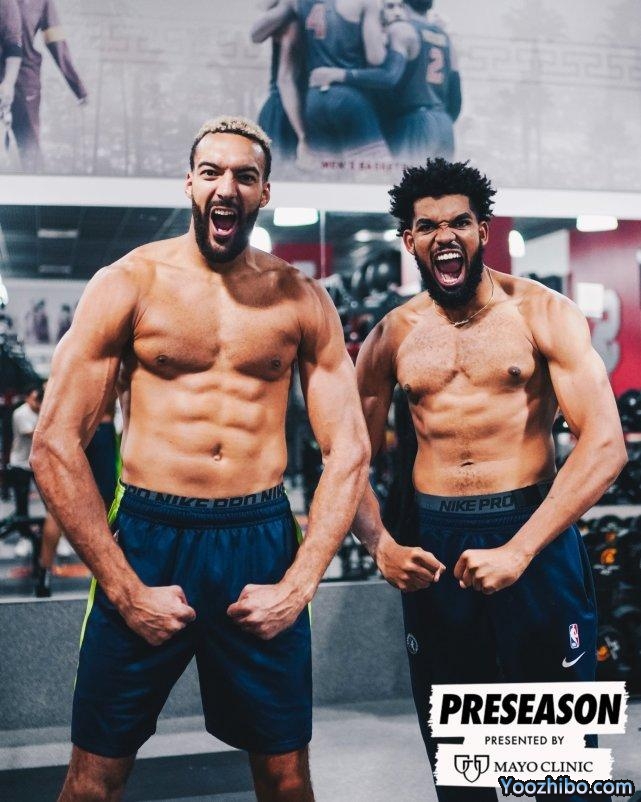 两位魔鬼筋肉人！森林狼晒唐斯戈贝尔合影 效仿篮网豪言恐怖时刻