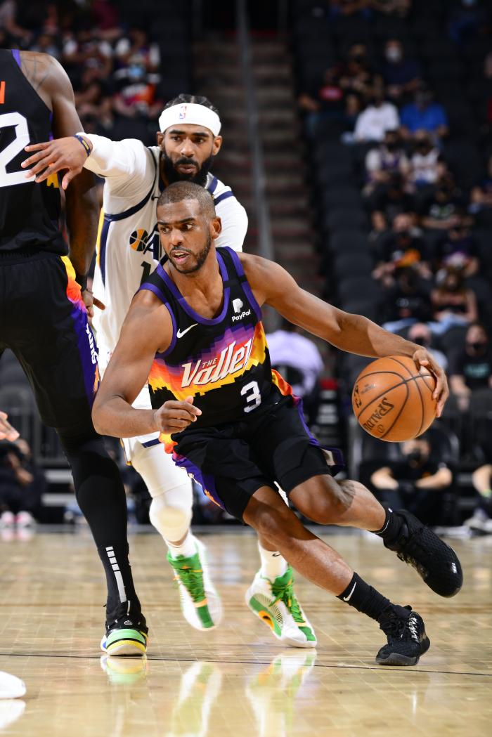 保罗秘密武器引热议！35岁照样统治比赛，美媒盛赞：控卫之神