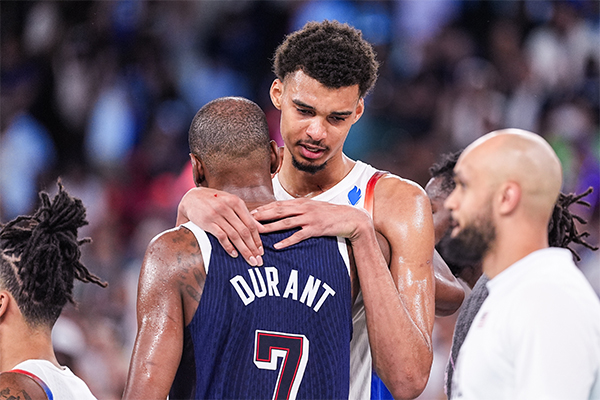 文班亚马泪洒之际袒露与杜兰特对话详情：欲从其身上偷师绝技