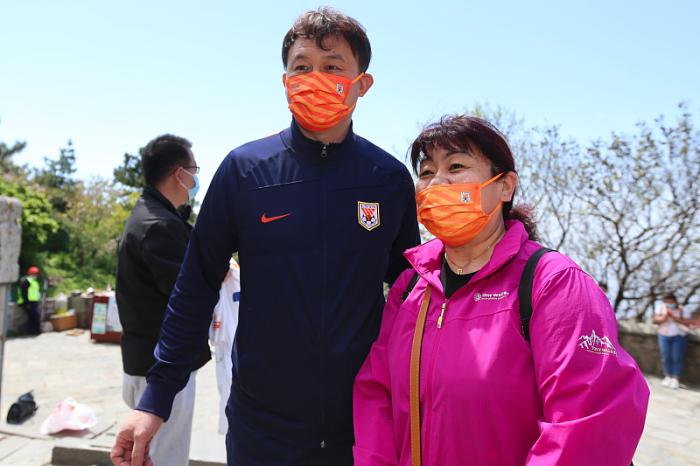 清洗！山东泰山或10人离队，郑智接班人让人失望