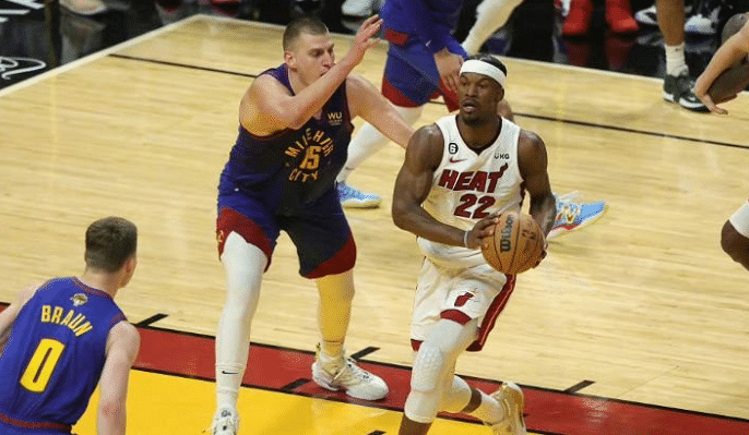 争议！名博怒斥NBA裁判，剧本化太严重：热火赢球拖入天王山