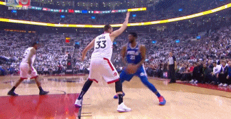 加内特和尤因的结合体！老里弗斯盛赞恩比德，球迷：能击败小加吗？