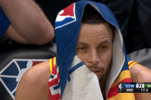 扎心日！全明星票数被詹姆斯狂追+被雄鹿打花！库里场边一脸沮丧