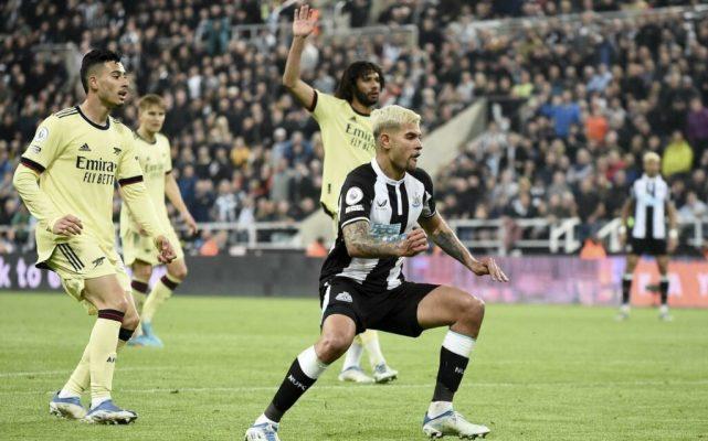 阿森纳进欧冠概率降至13.9%，主帅服输，大将斥队友:不配上场