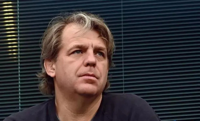 切尔西的老板正在考虑借款约2.5亿英镑继续投资