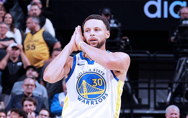 冲上热搜！库里41分迎赛季首胜，一战刷爆纪录，赛后保罗盛赞