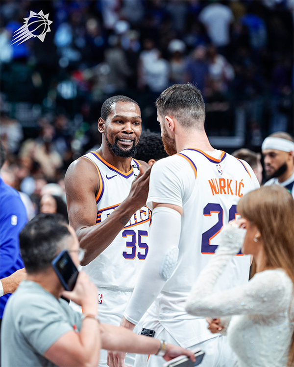 杜兰特的赛场情绪与实力：怒吼努尔基奇 关键时刻35分称霸联盟