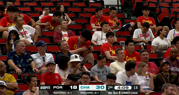 崔永熙夏联上半场遭弃用 李贤重表现不佳