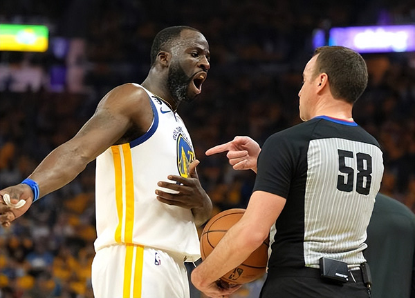 NBA官宣格林劣迹斑斑！锁喉5秒损失559万 王猛力挺追梦遭谩骂