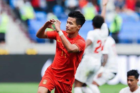 北青体育：国安与张玉宁杨立瑜完成续约 林良铭何宇鹏也接近加盟