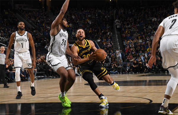 库里37分终结连败：末节7中7轰16分疯狂庆祝 里程碑之夜连刷纪录