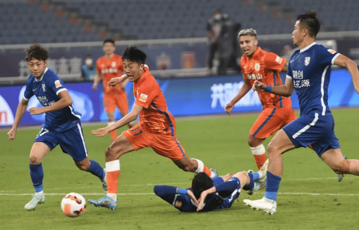 第一豪阵归位！一人顶整支泰山队！武磊又要起飞，中超最后的牌面