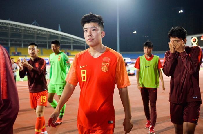 国安未改中性名还引进海归，何朕宇爱吃西餐和深足小将是狼队同袍