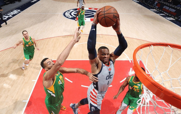 狂轰78+18！8战7败队爆大冷，2巨星同创纪录，主帅赞不绝口