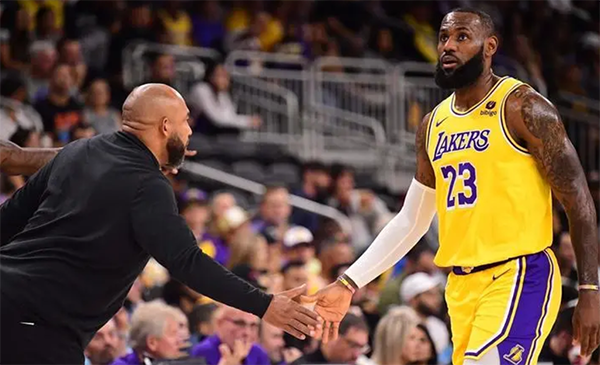 湖人内乱升级！哈姆遭遇下课危机，詹姆斯有望接任？