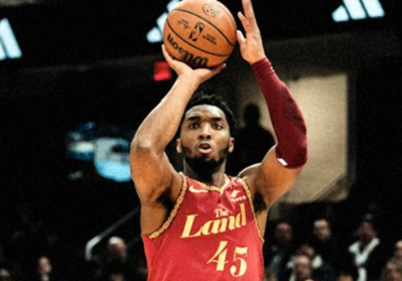 12战11胜！东部黑马狂飙，巨星后卫轰45分，末节20分全场沸腾