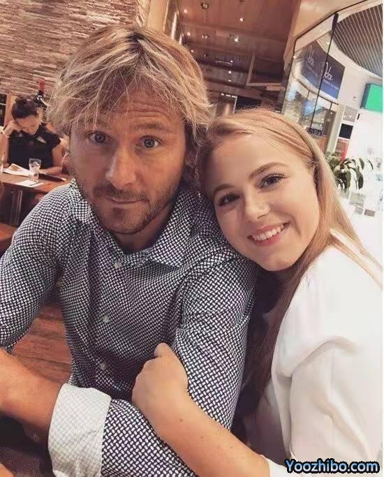 相守25年后离婚，内德维德给了前妻多少赔偿？