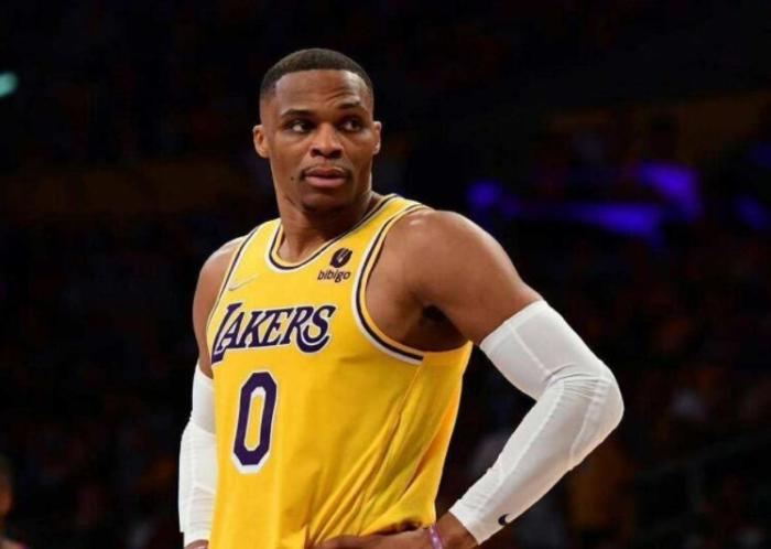 公牛胜湖人！德罗赞连得6分带走比赛，托马斯配得上一份正式合同