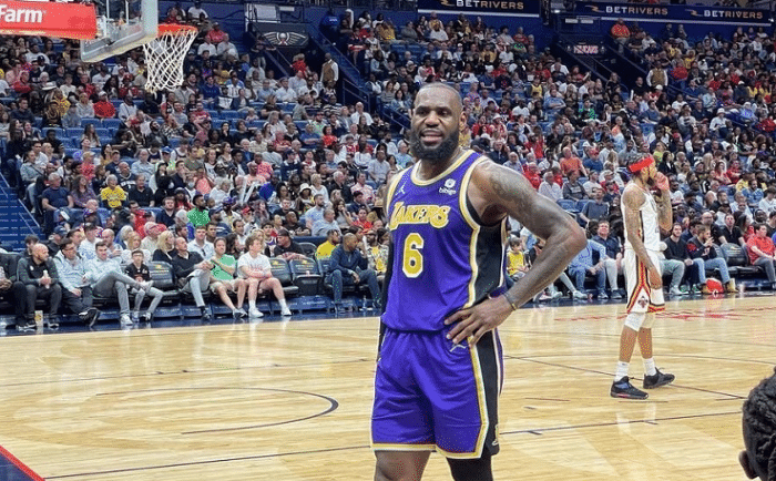 耻辱之战！湖人球迷怒了，P图恶搞主帅，沃格尔：我们时间不多了