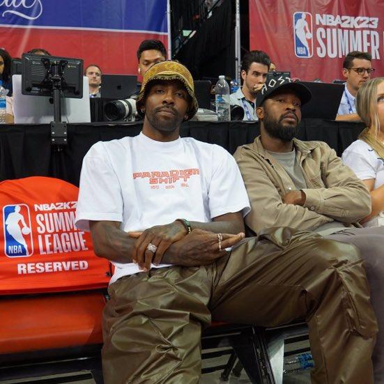 曝欧文未观看篮网比赛！拒绝接受采访 湖记：加盟湖人已是早晚的事