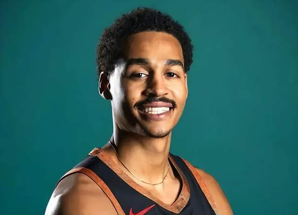 无语！普尔耍大牌一幕曝光：不听教练布置 还朝队友爆粗口摔毛巾