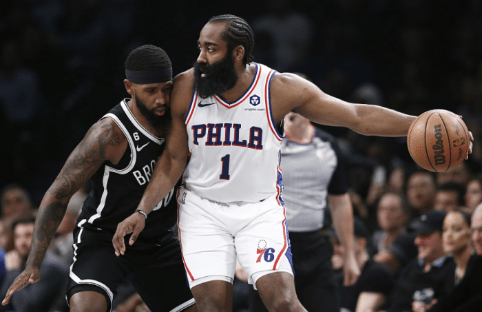 恩比德比手势庆祝3-0！季后赛惨烈一战：哈登袭裆惨遭重罚驱逐