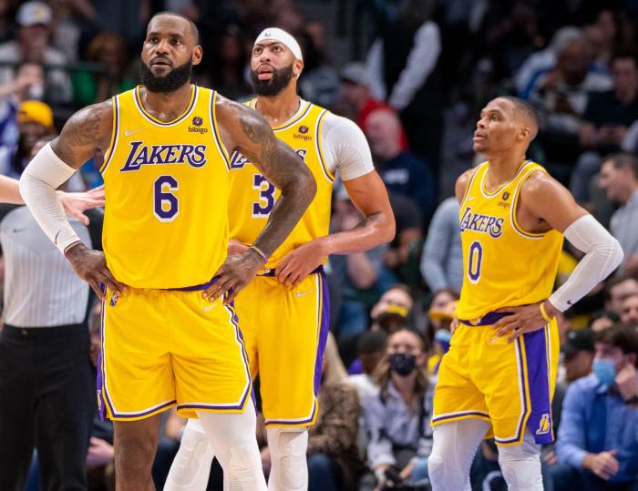 湖人官宣最新伤情：詹眉有伤威少旧伤复发大概率休战 4人缺战掘金