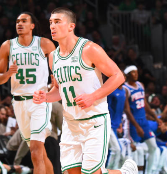 普理查德26分+制胜三分：刚签新合同就大爆发 球迷为他高呼MVP