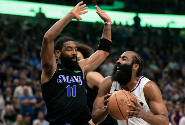 《NBA 赛场欧文显威，詹皇夸赞，赛后与哈登温情庆祝