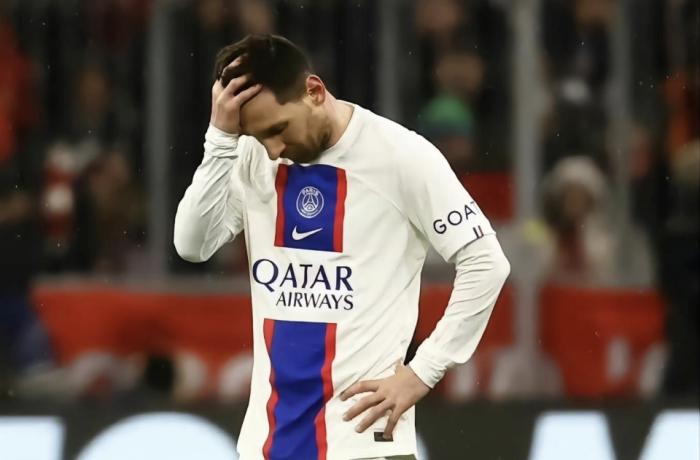 离队倒计时？梅西缺席训练前往沙特，遭大巴黎“三停”处罚