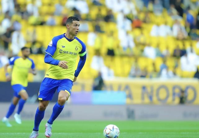 对手盛赞C罗：梅西之后世上第2伟大球员！但我们输给球队，而不是他