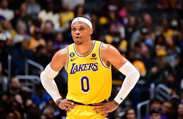 威少爵士商谈细节曝光！三双王恐4年换5队，3大豪强哄抢底薪超巨