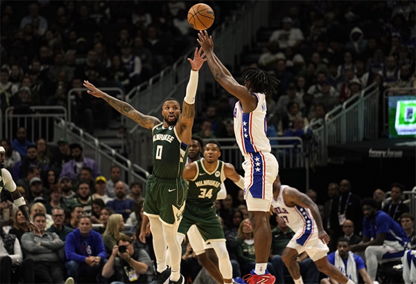 利拉德雄鹿首秀轰39+8：最后4分钟14分接管比赛 取代字母成新老大