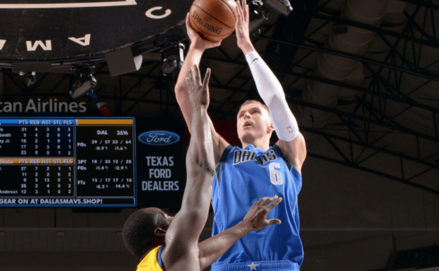 2米21巨人被吐槽！勇士缺中锋你还猛投三分？名记：想关掉电视