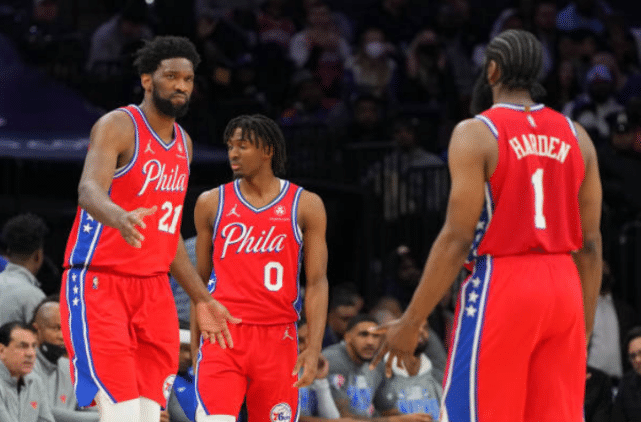 “马大哈”联手有多猛？百回合赢45.6分！湖人三巨头同场却要输分