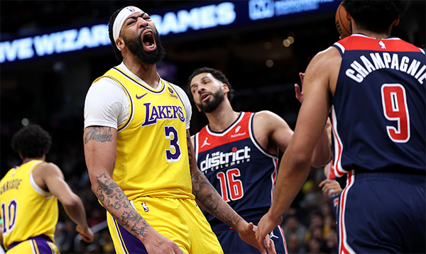 极限翻盘！倒计时2分钟，巨头24秒违例，奇才悬念逆袭