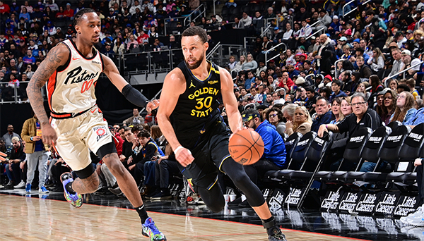 库里率队终结连败，勇士胜率重返50%+