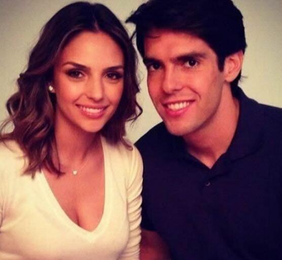 相恋12年，皇马名宿卡西为何会和美女记者妻子萨拉离婚呢？