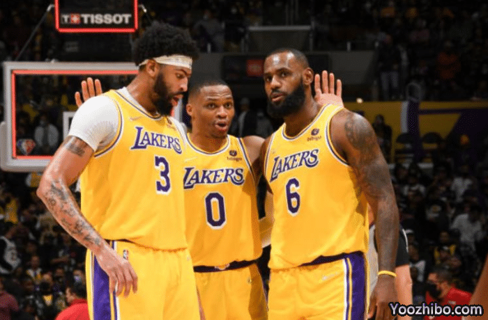 详解湖人最新伤情：詹眉领衔6人伤病名单 医学专家担忧一人右脚骨折