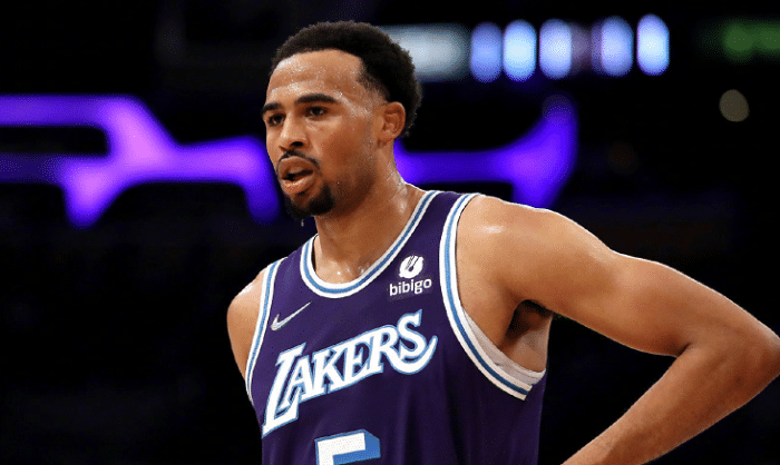 低迷！塔克遭球迷抨击，命中率创生涯新低，沃格尔：有待观察