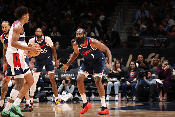 燃！哈登单节23分梦回巅峰态，刷爆纪录独站历史之巅